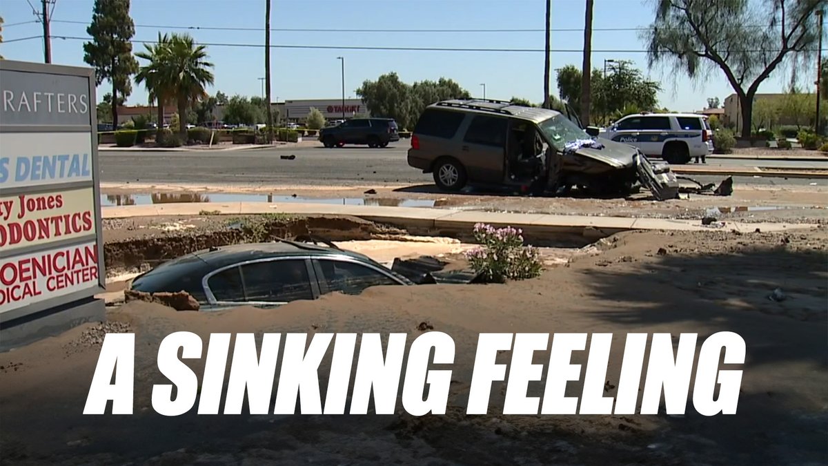 Infiniti Swallowed By Sinkhole After Crash With Ford SUV carscoops.com/2024/05/infini… #news #Accidents