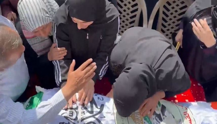 الحدث: الرأس محتجز لدى جيش الاحتلال.. تشييع جثمان شاب ووداع عائلته له في طولكرم 