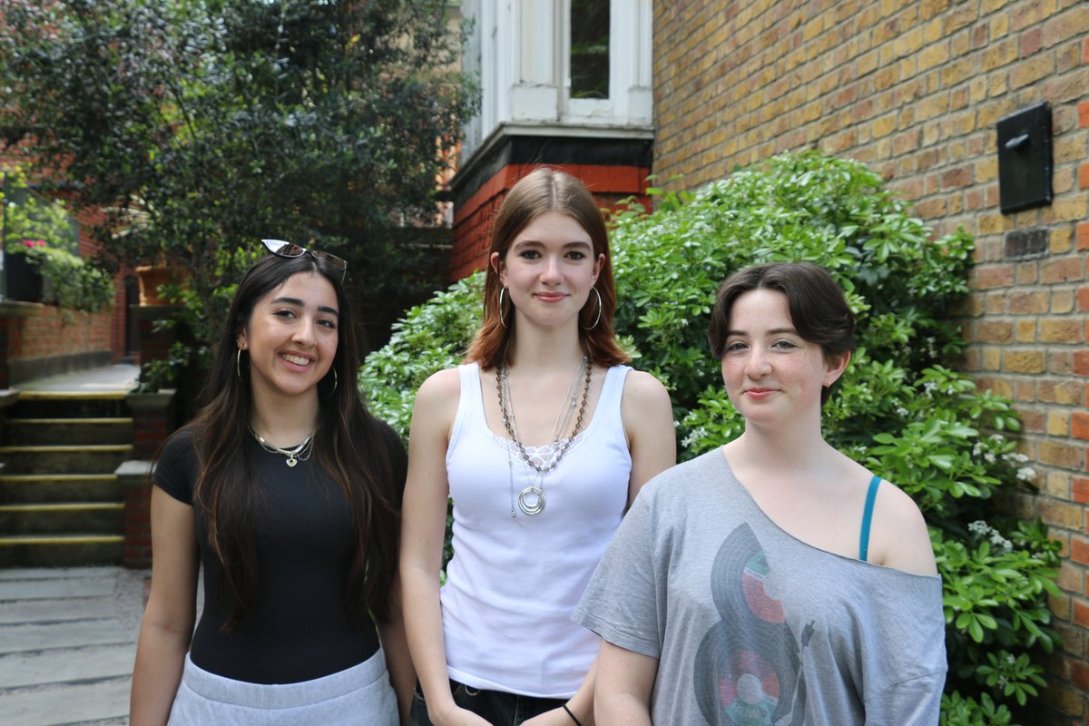 Congratulations to our Sixth Form Classicists who have been offered @GDST Pearson & Silver Awards for their academic excellence and commitment to Classics. #aspiration #commitment #openingdoors