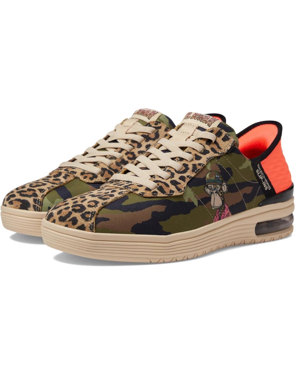 GratefulMagnet.ronKE 🧲ᴳᴹ (@gratefulmagnet) on Twitter photo Never gotten more looks at a pair of shoes 🤣🤣
<a href="/TheRealDrBombay/">Dr. Bombay</a> <a href="/SnoopDogg/">Snoop Dogg</a> doings something right.. Never gotten more looks at a pair of shoes 🤣🤣
<a href="/TheRealDrBombay/">Dr. Bombay</a> <a href="/SnoopDogg/">Snoop Dogg</a> doings something right..