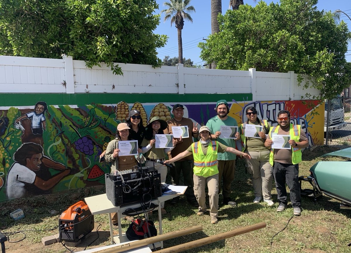 🌳 Thanks @riversidecagov & @TreePeople_org for photos of the planting of 1000 🌲in Eastside. SGC’s Transformative Climate Communities #TCC funded tree planting, street traffic safety improvements, energy & water #conservation, job development, & helped fund #AffordableHousing!