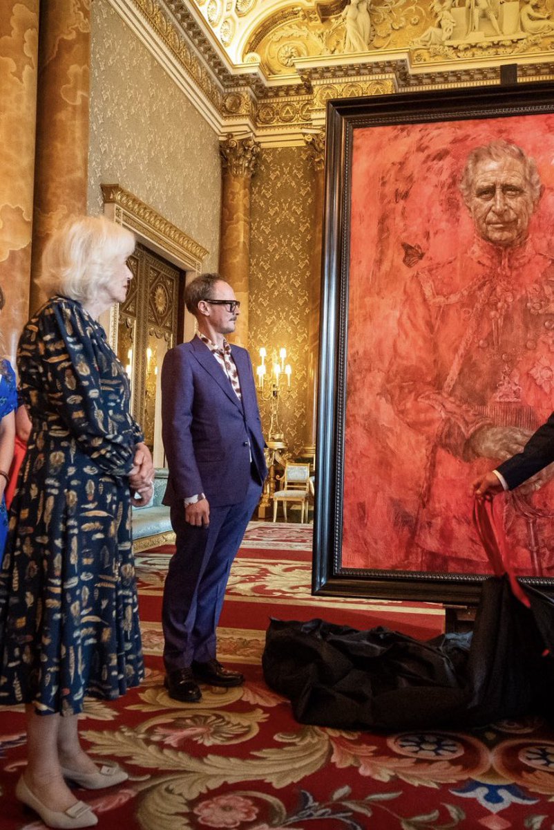 The Queen looking at her husband’s portrait with heart eyes 😍😍😍😍😍🤭🤭🤭 #KingCharlesIII #QueenCamilla