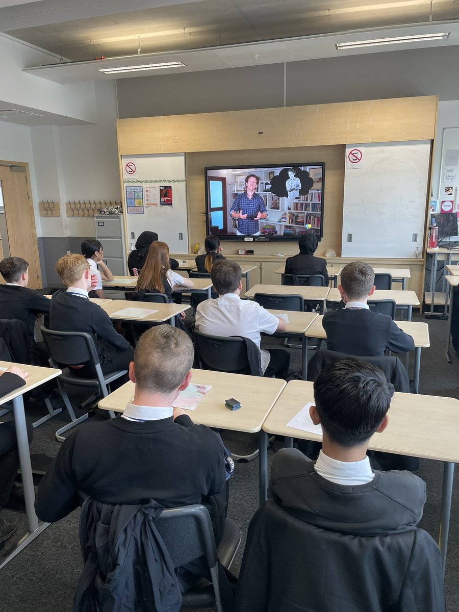 All our students have been learning new strategies for maintaining strong mental health this week, today’s lesson - thanking our mind! 

#MentalHealthAwarenessweek 
#HMPCS
#eastwoodhighschool