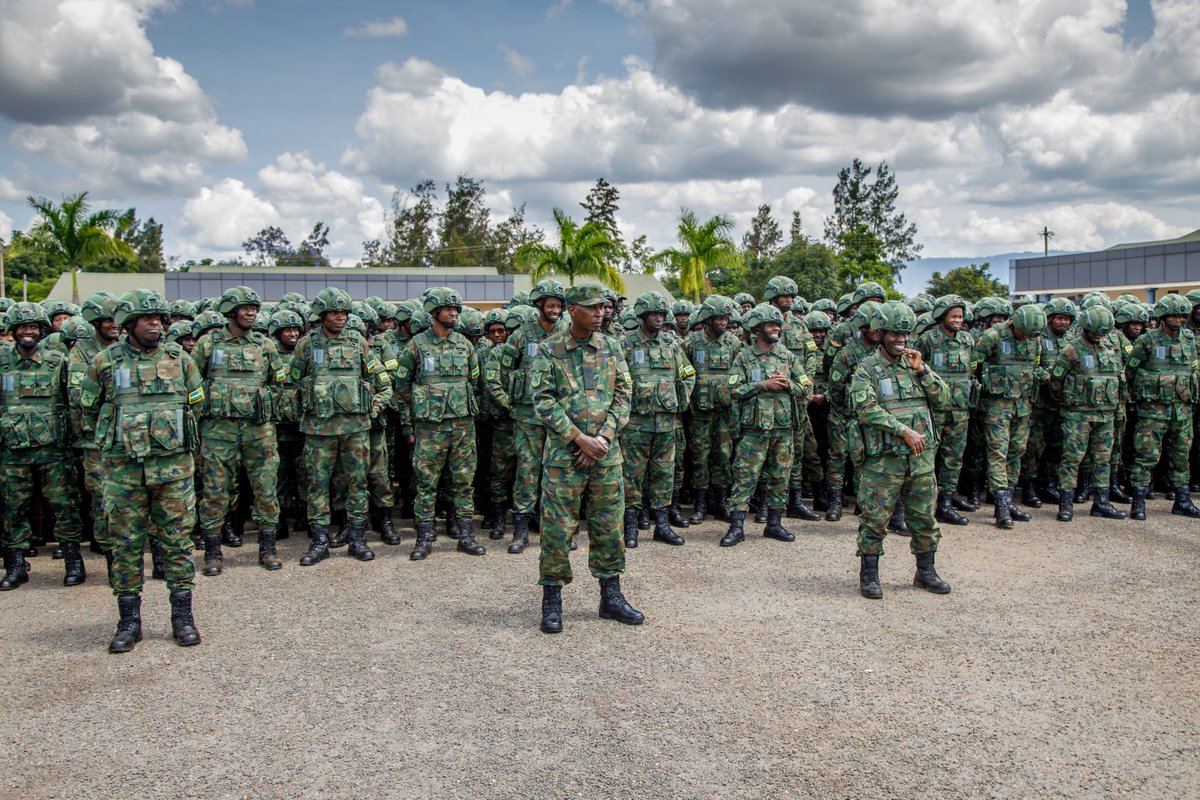 Today at Kami Military Barracks, Maj Gen Vincent Nyakarundi, the RDF Army Chief of Staff together with Commissioner of Police Vincent B. Sano, Deputy IGP in charge of Operations, briefed Rwandan Security Forces preparing to deploy to northern Mozambique. bit.ly/4bxfO69