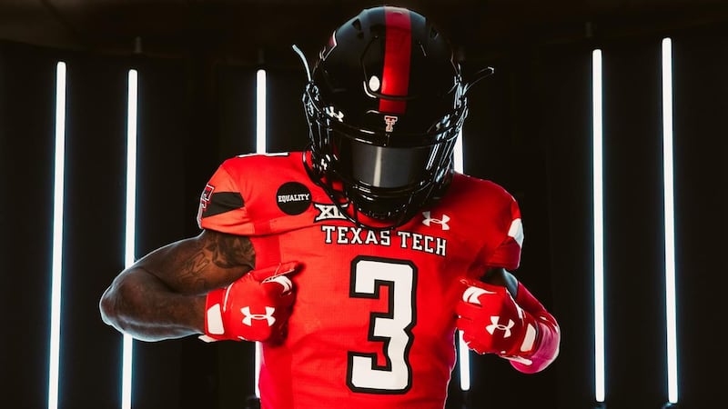 Thank you @ZKittley and @ClayMcGuireTTU from Texas Tech University for stopping by @tulsanathanHale today to recruit our @hale_football student athletes! it was good talking with yall.
