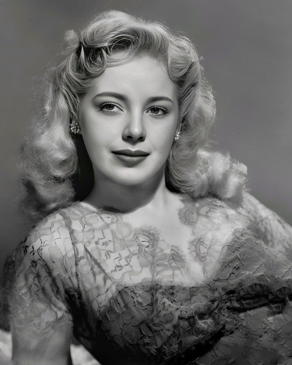 Mary Beth Hughes
#MaryBethHughes
#tiktok #Actresses #Glamour
#OldHollywood #Vintage #tbt
