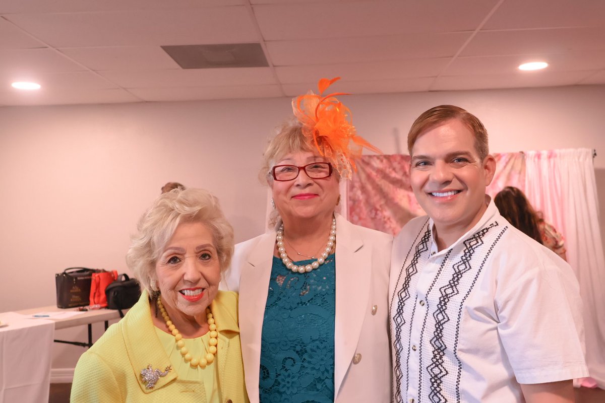 Frank and Lolita visited the lovely Settegast seniors for their Mother’s Day luncheon today! It was great to see them come together at Morales Radio Hall all dolled up! 👒💐💚