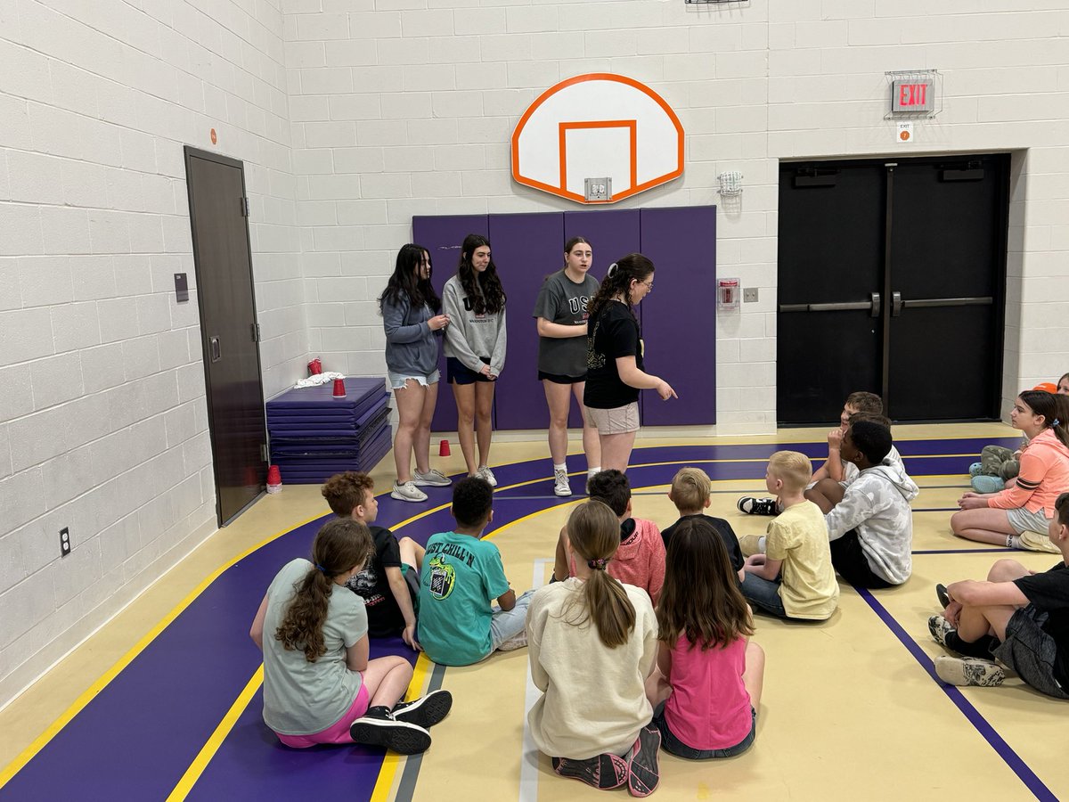 Today our NRMS Honor Society members visited our 4th graders to have some fun and share their leadership experiences at NRMS. We have amazing students at NRMS.