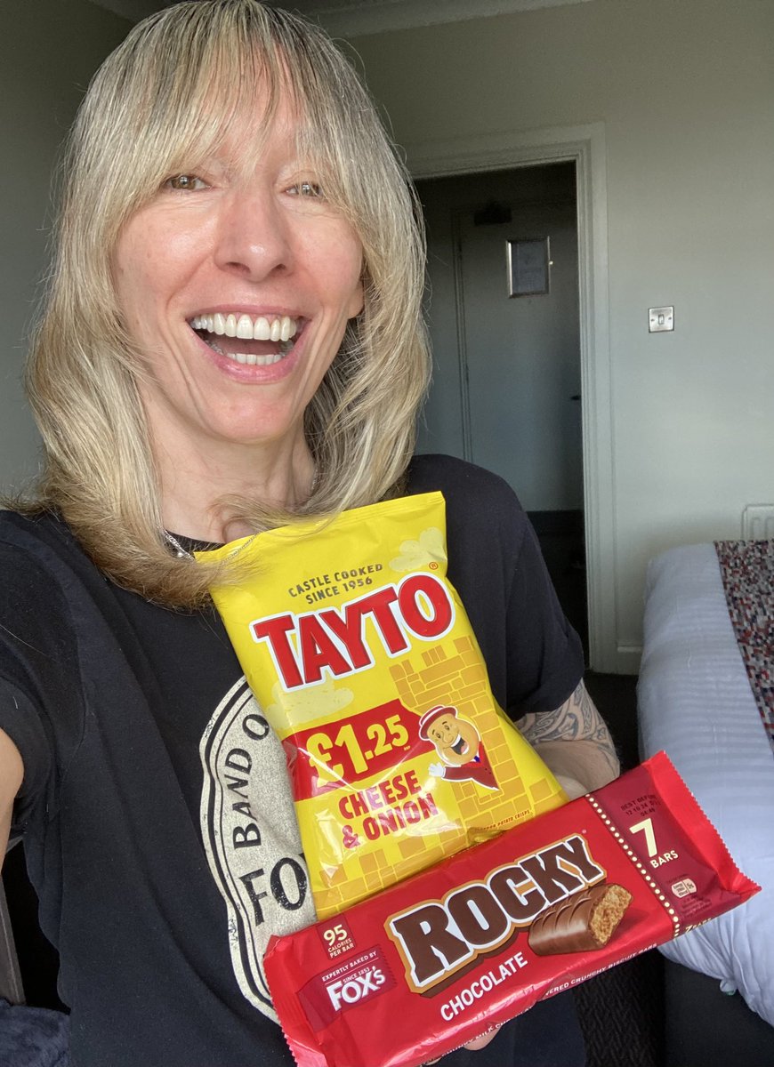 Welcome to Nornia! 💚 Couldn’t find any Twiglets in the local shop but this little haul will do 😋 I picked up some tayto in Cavan too so will be asking my American friends to blind taste-test them and answer the big nordie vs republic question once and for all! 💚#ireland