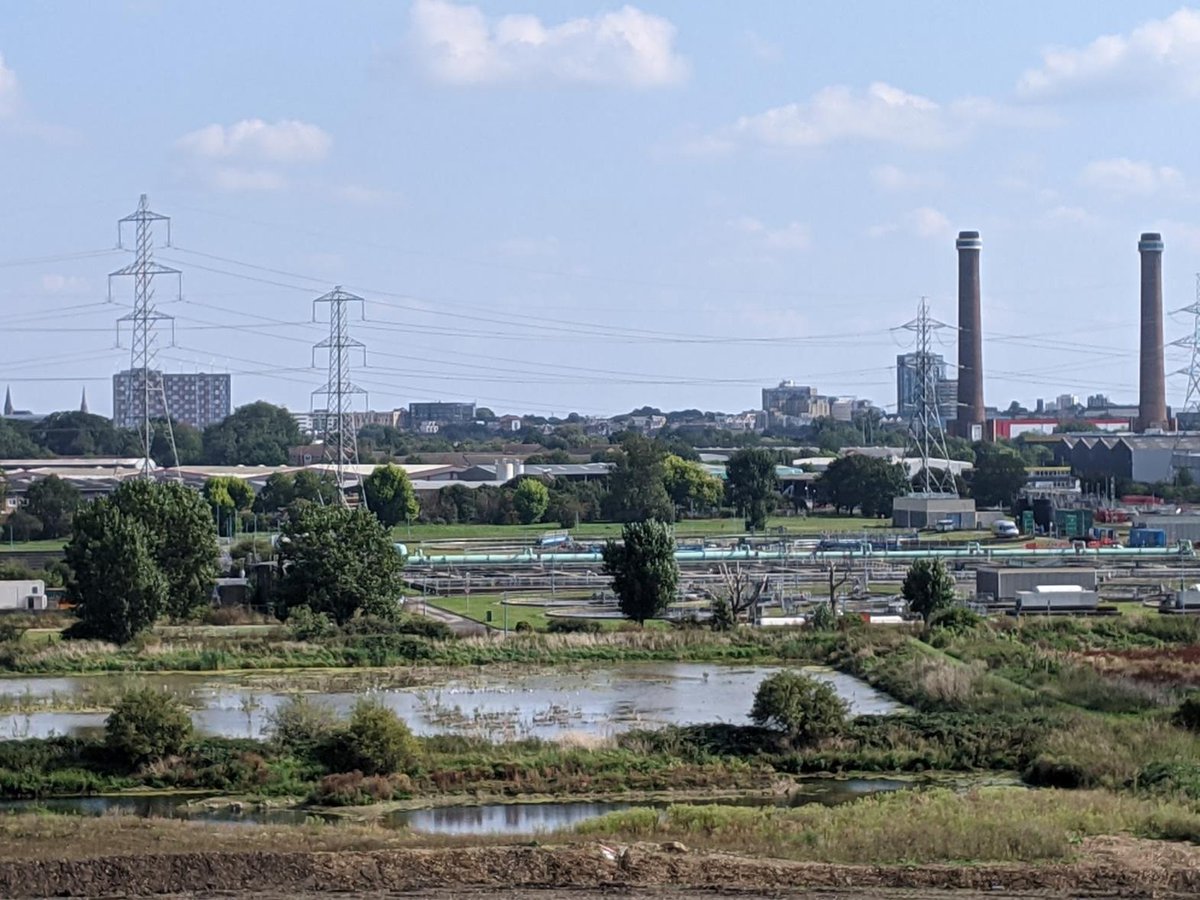 We're speaking about the campaign for Beddington Farmlands on Thursday as part of @CPRELondon's free 'Green spaces for all event' - come along and hear how it can become one of the capital's #TenNewParks cpre-london.eventcube.io/events/58052/c…