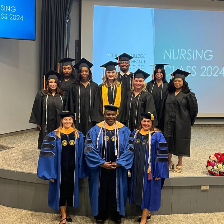 Congratulations to our recent Bethesda College of Health Sciences nursing grads! Applications for the next cohort are open - apply today! academics.baptisthealth.net/student-and-vi…