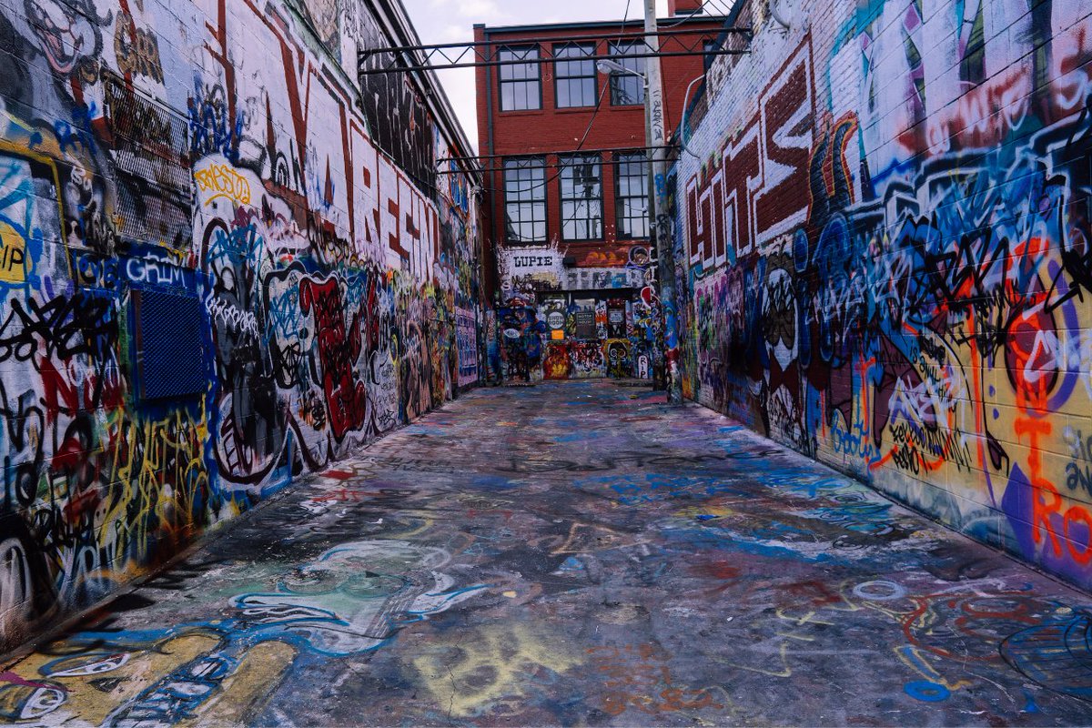 GoodbyeGraffiti's tweet photo. Graffiti can be a safety hazard in public spaces. Goodbye Graffiti can help remove graffiti from playgrounds, parks, and other public areas to create a safer environment for everyone. Contact us today to learn more about our services.

#goodbyegraffiti #graffitiremoval https://t.co/NOprXpR1IL