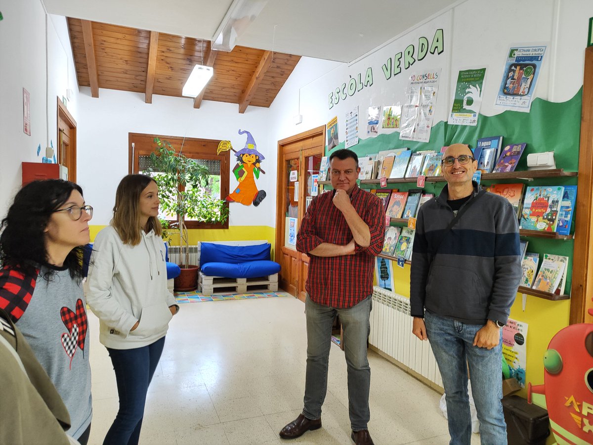 Visita pedagògica a l'escola <a href="/santroc_bossost/">Escòla Sant Ròc</a>  en el marc
 del programa #STEAMcat. #Setmana STEAM. Treball recerca a Cicle superior. Projecte STEAM global i transversal integrat en el projecte plurilingüe de centre. <a href="/InnovacioE/">Innovació Educativa, Departament Educació</a>