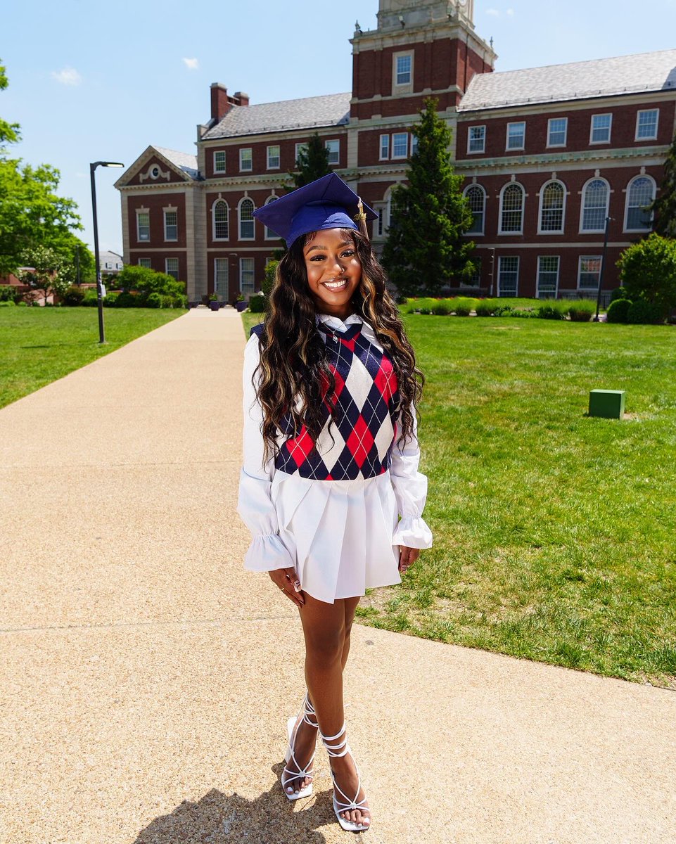 theendiataylor's tweet photo. might as well drop the other ones here too! ๐ฅฒโค๏ธ๐ #hu24 https://t.co/1FSQEokCbA