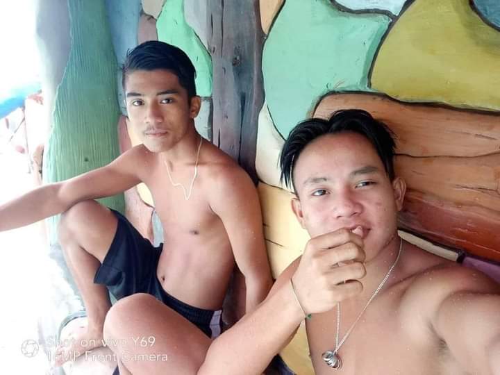 kinieth's tweet photo. Pili na 🥰😘🍆 https://t.co/0N2M4S9V26