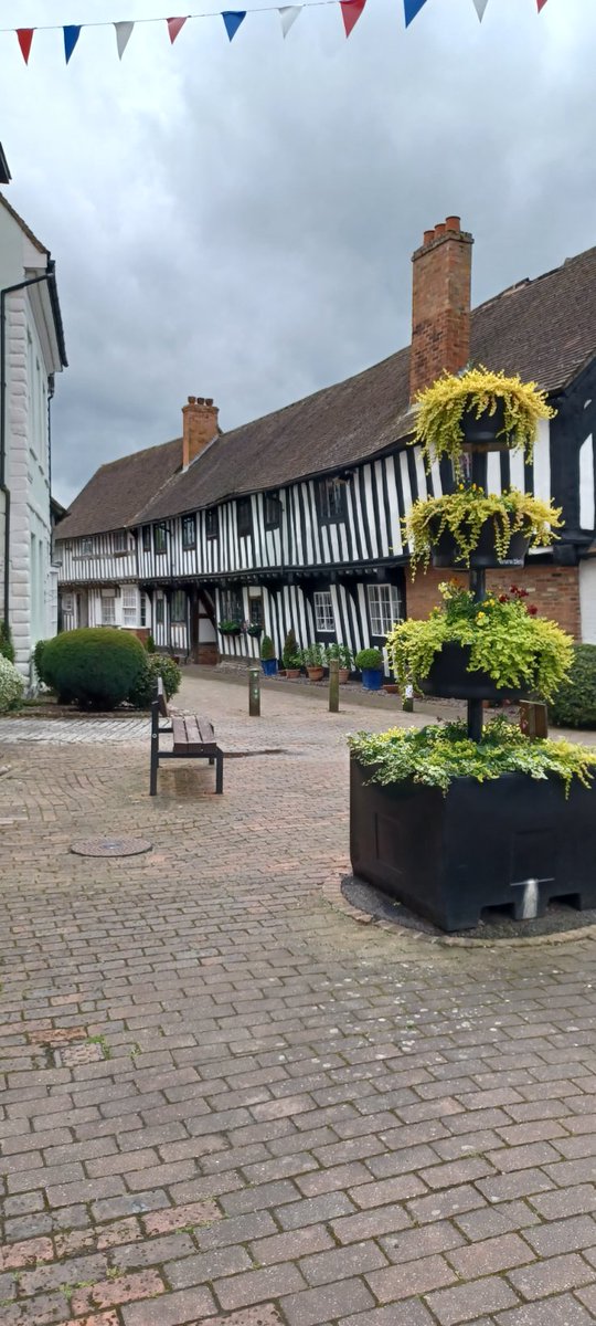 MP4Stratford's tweet image. Excellent session in beautiful Alcester this afternoon speaking to residents on the doorsteps. 
#Winningere #LibDemDoorstep 🔶️