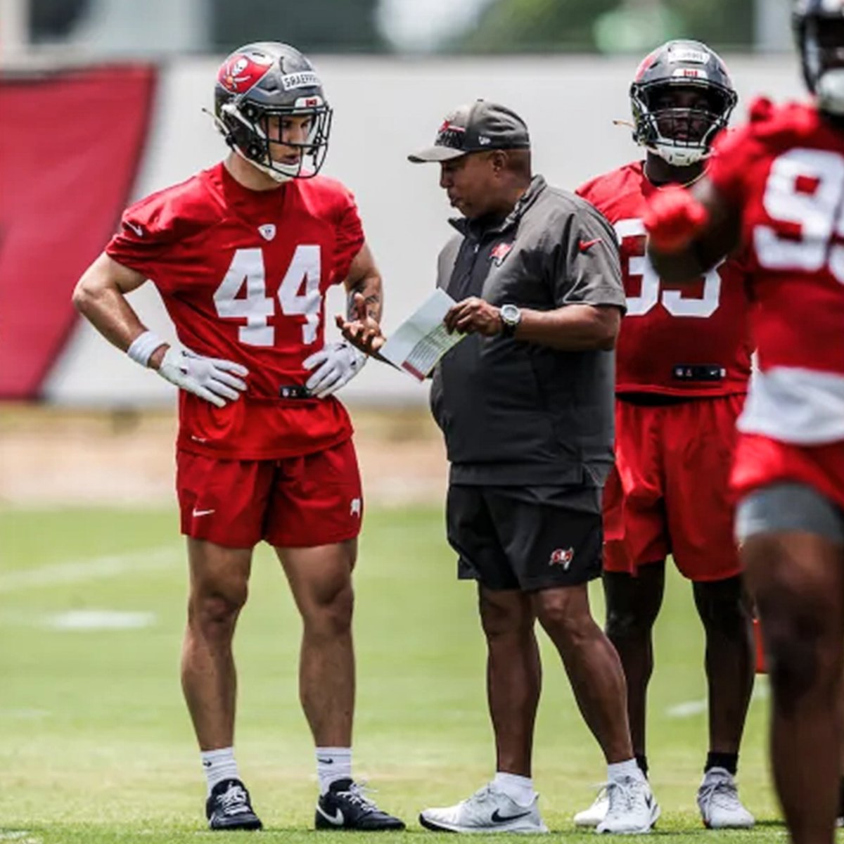 Billy Shaeffer putting in work down in Tampa 💪

📸 Photo Credit: Tori Richman/Tampa Bay Buccaneers

#RollPards