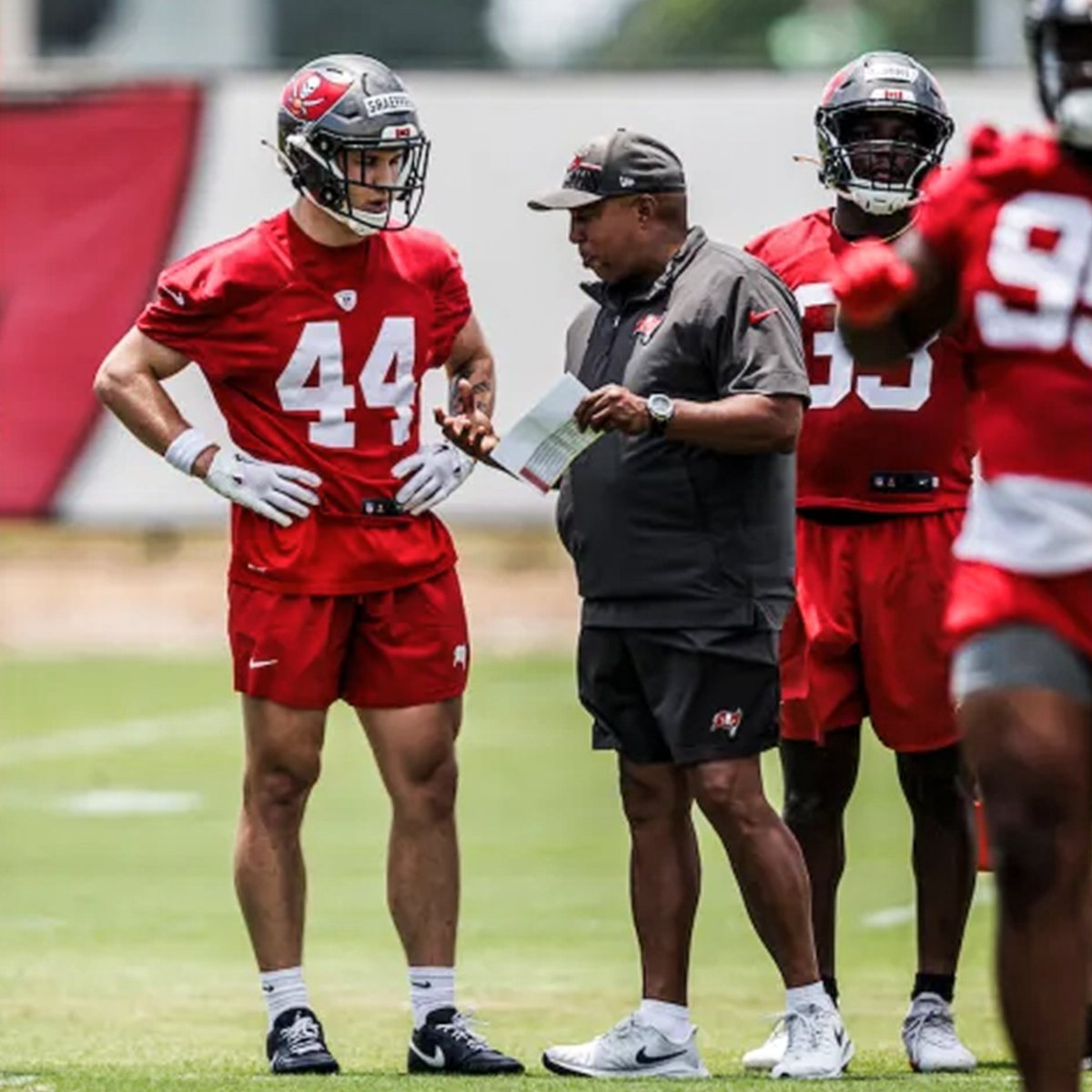 Billy Shaeffer putting in work down in Tampa 💪 📸 Photo Credit: Tori Richman/Tampa Bay Buccaneers #RollPards