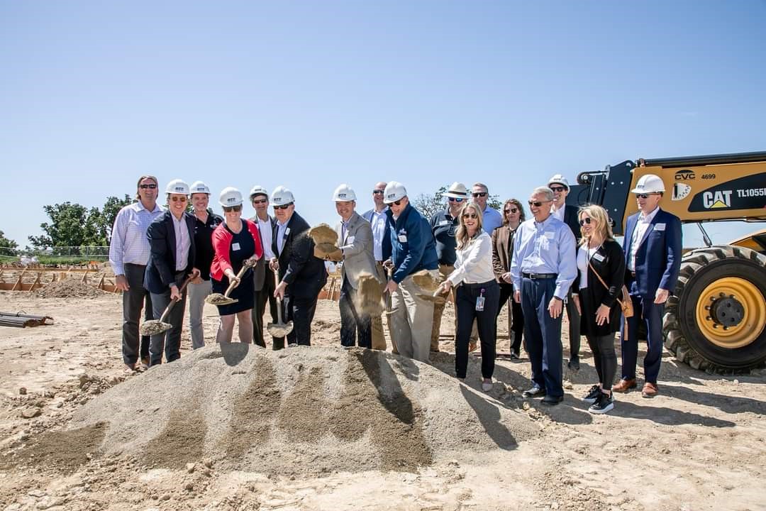 Marina Wiant, Executive Director of California's affordable housing tax credit committee, joined #Roseville civic leaders and the USA Properties team to break ground at Terracina at Winding Creek. Terracina will offer 284 affordable apartment units.