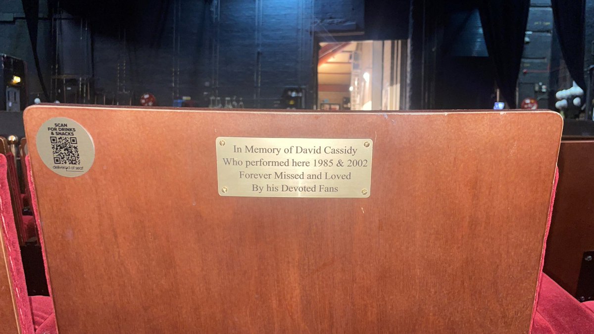 Did you know you can dedicate a seat to someone at our theatre? Celebrate your love of theatre, honour someone special or, secure a place in our theatre's history! Take a look at this personalised plaque dedicated to David Cassidy 😍 🔎 More info: atgtix.co/3UVAj5p