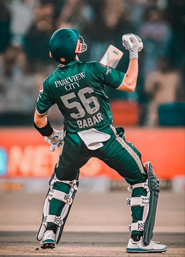 4 sixes in an over for Bobby ❤️
Strike rate of 200 🥵
#PAKvsIRE | #BabarAzam