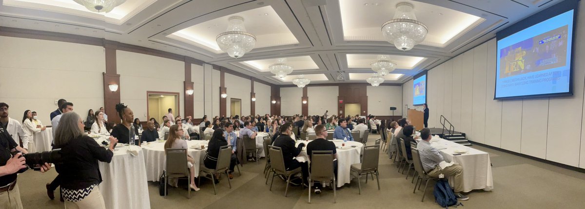 Cleveland Clinic Neurological Institute Forum for Trainees Research Day hosted by @MarisaMcginley showcasing superstar researchers Drs. Robyn Busch, @MeganJackMDPhD and @DanOntaneda speaking to a packed room of how to begin one’s research career 🔬🤩 #CleNeuro #Neuroresearch