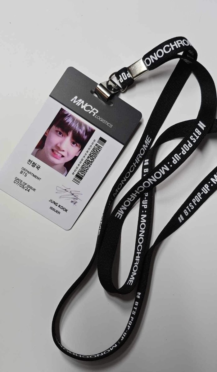 WTS LFB KR ONHAND 💜 JK MONOCHROME ID PC SET with lanyard - FETA (eta next week) ✨ ₱2,100 payo ✨ ₱2,199 dop DOP: 50% nrdp, bal May 31 ❌ sensitive buyers mod: ggx sco lbc sdd dhl mop: bdo ub gcash paypal f&f maya - reply mine payo/dop or DM me - can ship worldwide 🌏