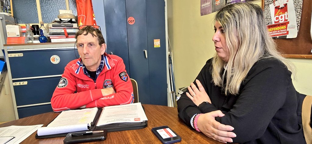 Les 94 salariés du site Easydis de Limoges dans l'attente du PSE qui a été lancé ce matin à St Étienne.
Bruno Breuil délégué CGT d'Easydis "attend des propositions décentes de la part de la direction du groupe Casino". Il "ne croit pas en une possible reprise du site".