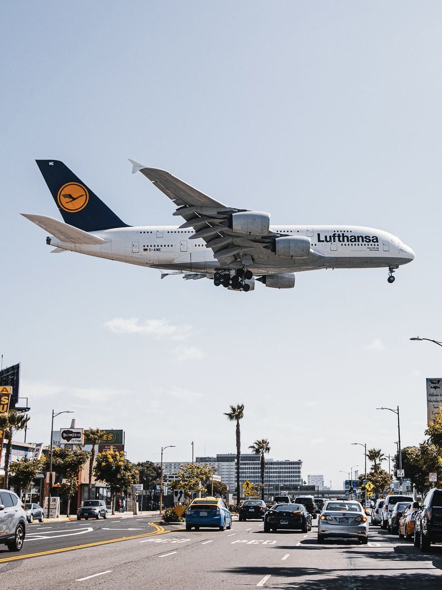 Lufthansa was the first airline to offer inflight internet in 2004. #Aircraft #Aviation
