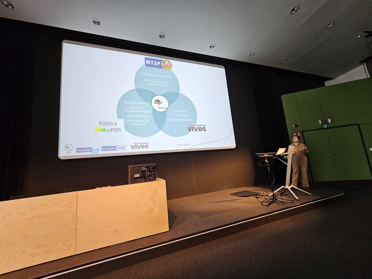 ImogenFoubert's tweet image. Vlaamse algendag vandaag. Tijd voor de voorstelling van C3weed aan het grote publiek. Samenwerking @KULeuvenGent @KULeuvenKulak @viveshogeschool Samen sterk! Welk zeewier kan wat doen in voeding? En dat bleek inderdaad de vraag van de voedingsindustrie te zijn. @IlseFraeye