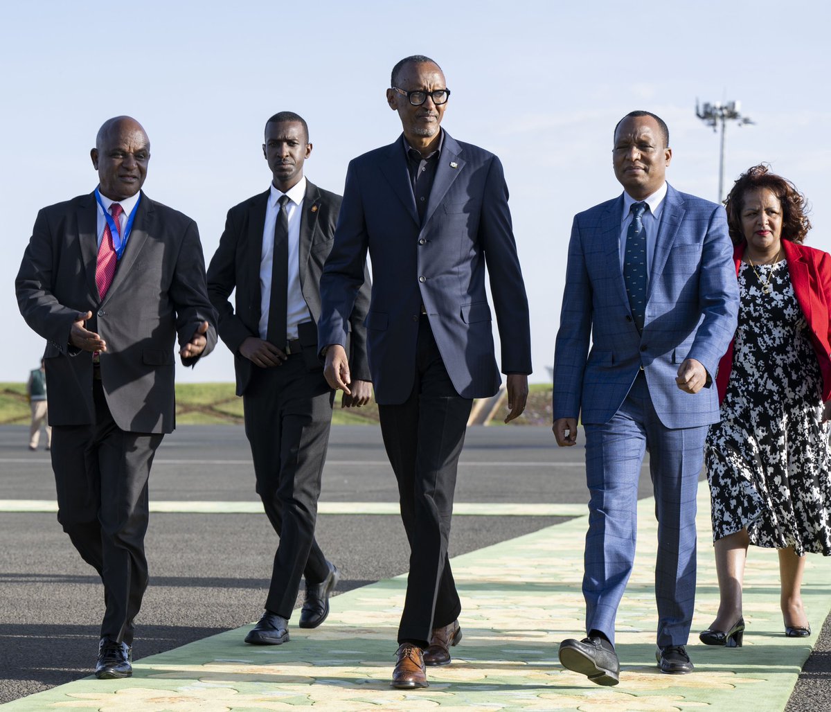Grateful for President Kagame's tireless dedication to our country's growth. Day and night, his visionary leadership drives us forward. Thank you for inspiring us all. 🇷🇼 

#RwandaIsOpen