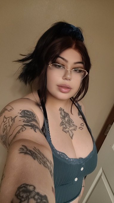 In my jammies still 💤 it's one of those days  Onlyfans link in the replies I also love being spoiled<a href="/tag/onlyfans"class="tags"><span>#onlyfans</span></a>