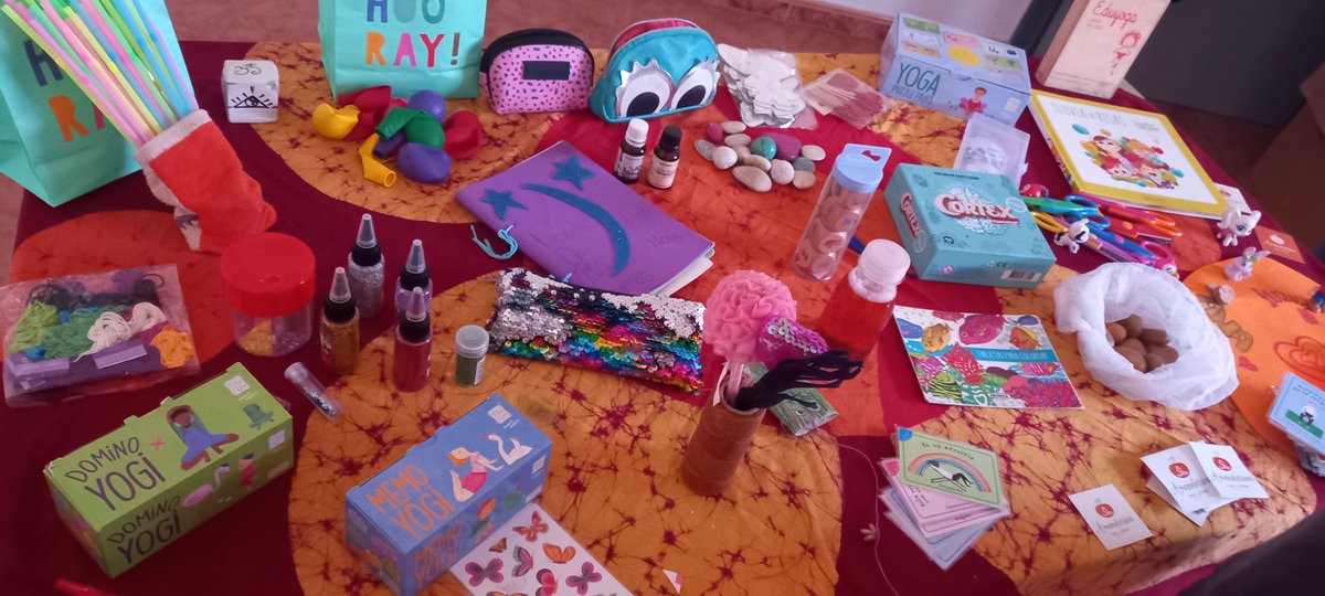 MoralOtilia's tweet image. Dentro de las JORNADAS DE ED. INFANTIL: AVANZADO EN POSITIVO! actividad de ámbito @cepcordoba primera sesion de TALLERES, uno de Inteligencia Artificial (IA) a cargo de Elena Ortega  y Esperanza Zamorano y otro de YOGA para los más pequeños con Mayte Ruiz. Disfrutando!