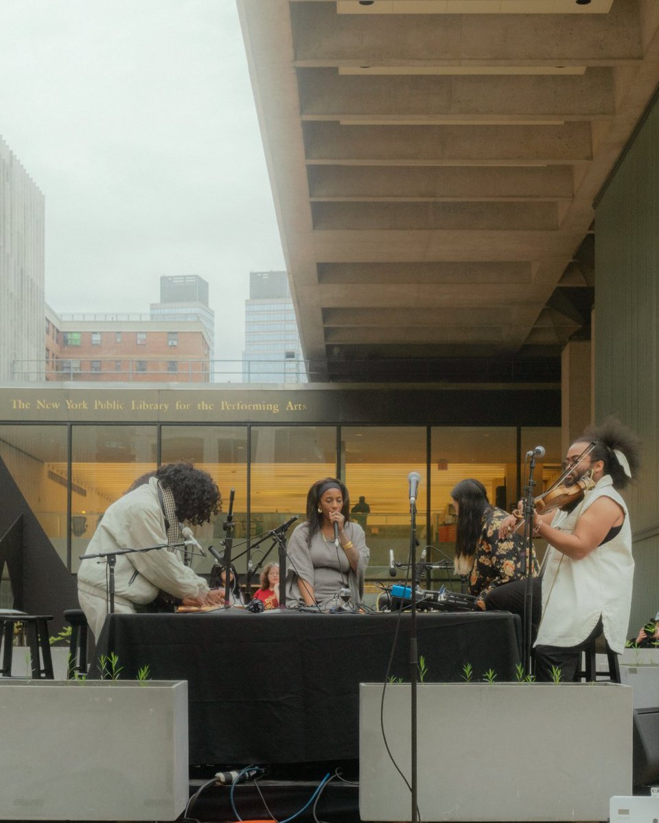 Congrats to Rena Anakwe (@aspaceforsound) on completing her Social Sculpture Project, “Lifting the Ground Up [iter.02]” this month with a welcoming ritual, a collaborative sound (healing) circle performance, and plant giveaway! 🌱 📸: Lawrence Sumulong