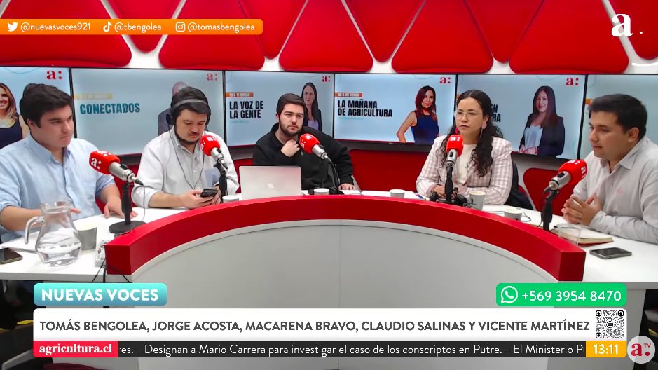 🔴AL AIRE     

Partimos este #Martes junto a nuestro panel de actualidad: <a href="/CSalinas_M/">Claudio Salinas</a>, <a href="/MacarenaBravo_/">Maca Bravo</a> y <a href="/Martinezxstgo/">Vicente Martinez</a>, conversando de toda la actualidad política nacional.

👉Sigue la conversación en: youtube.com/watch?v=hSSwoE……

<a href="/DocJorgeAcosta/">Dr. Jorge Acosta</a> 📲<a href="/tomasbengolea/">Tomás Bengolea 🖐🏻🇨🇱</a>