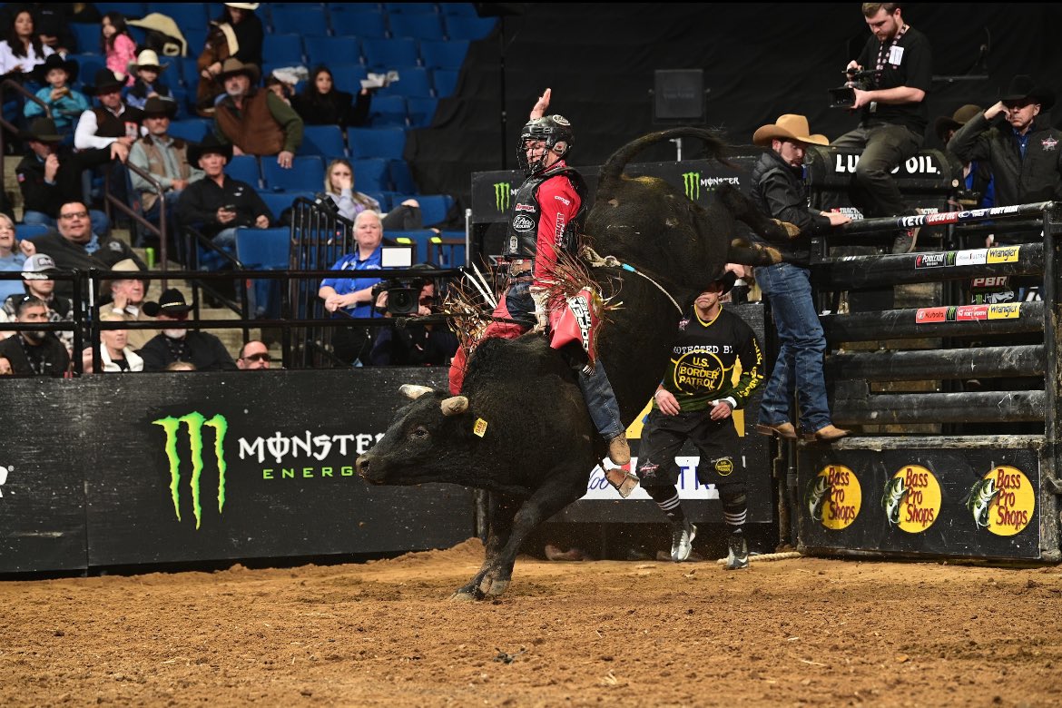 The @PBR have released the list of riders for the World Finals Ride for Redemption with #TeamCooperTire riders Mason Taylor and Jesse Petri amongst the participants! Good luck Mason and Jesse! Full list: pbr.com/news/2024/05/r… #BeCowboy
