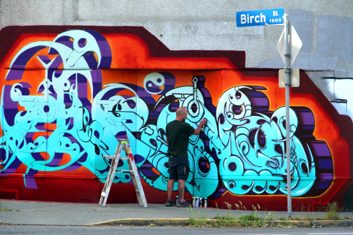 ...while out #cycling Artist at Work #graffiti #graffitiart #graffitiartist #yyj Seize The Empties (house humans) #EmptyBuilding #SeizeTheEmpties #homeless #homelessness #StopTheSweeps #BasicIncome #housing