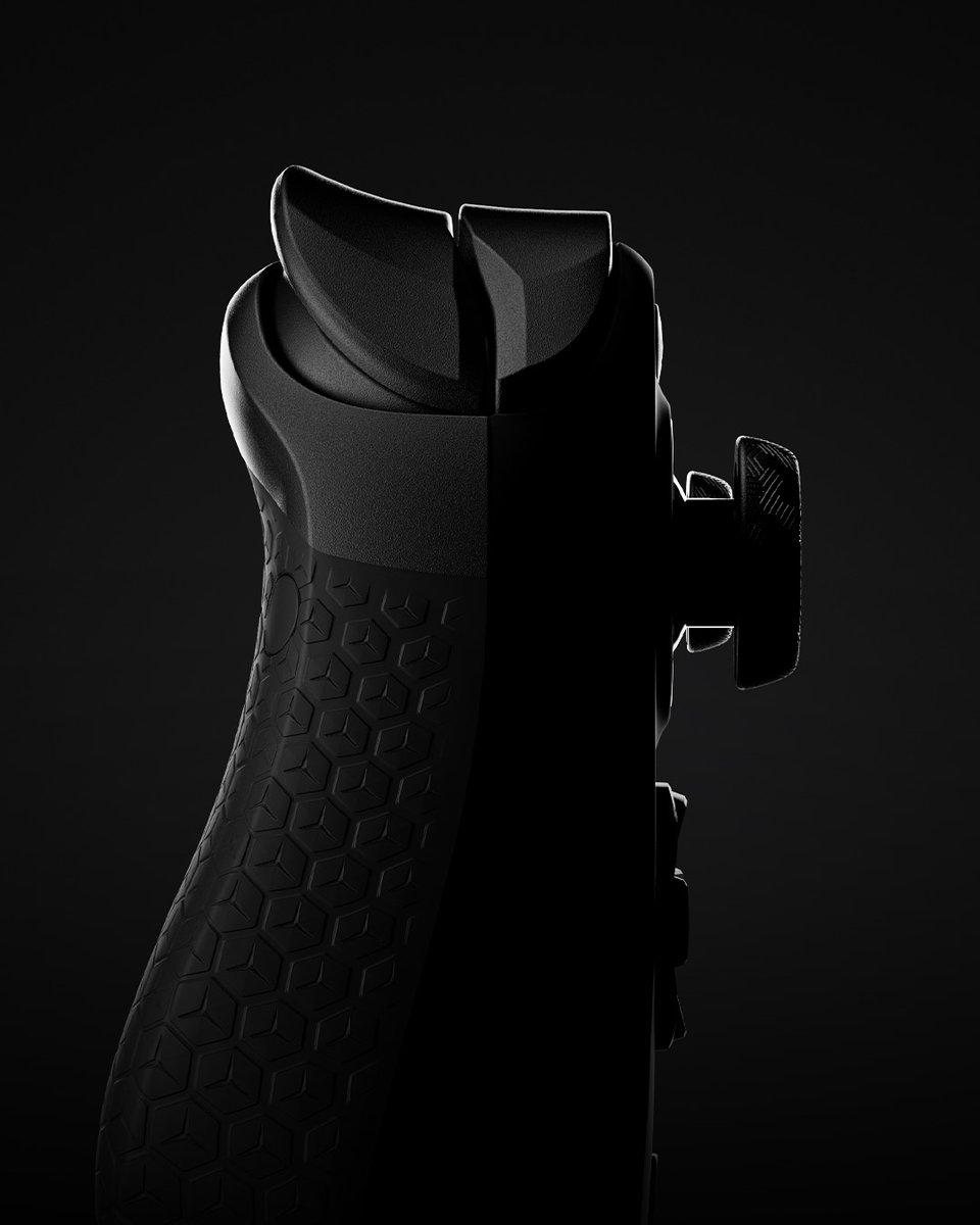 A new way to play. scuf.co/signuptw