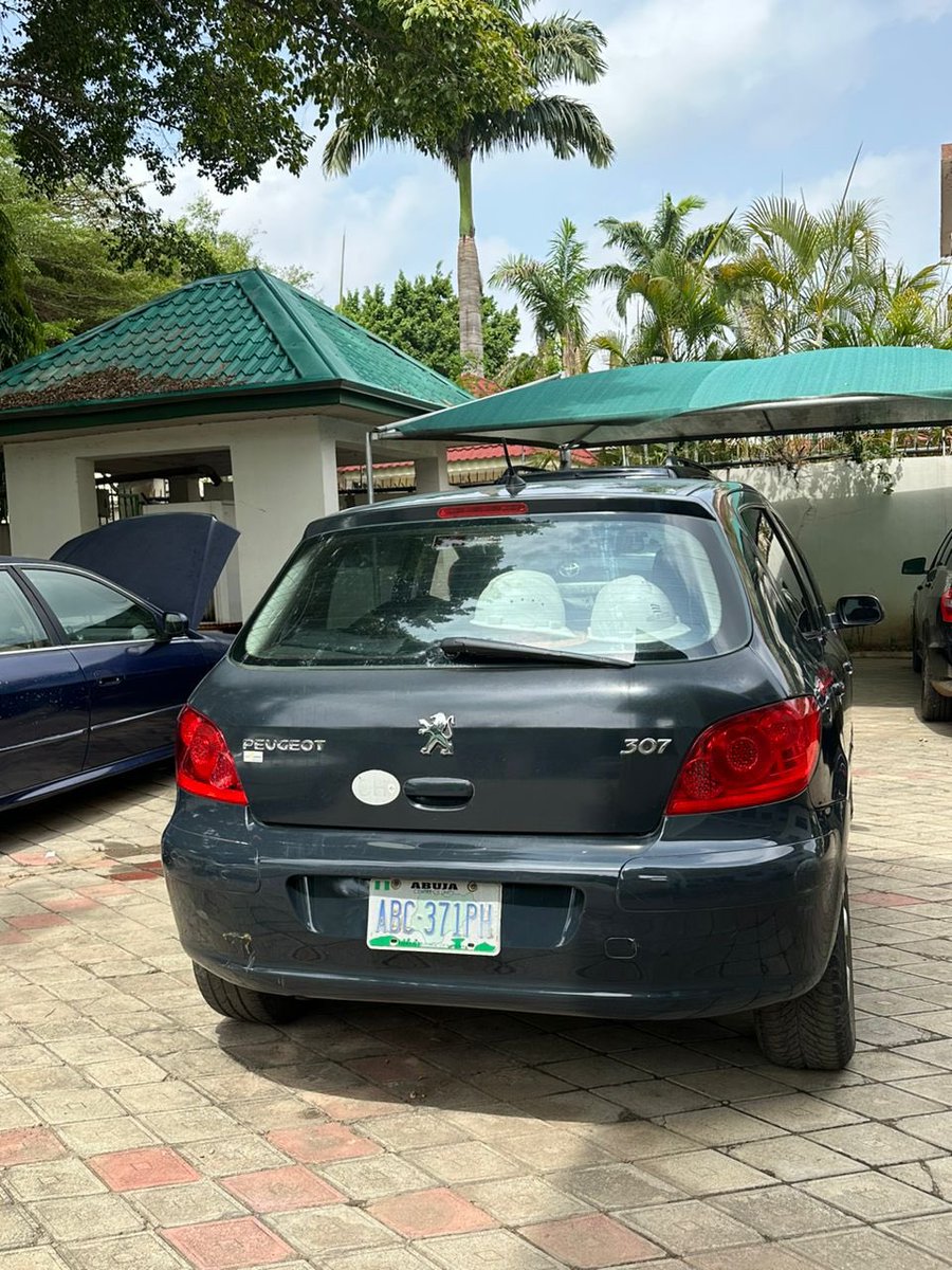 Automall_ng's tweet image. Extremely clean Peugeot 307 
Price:3m
Location: Abuja 
#Dollar #Naira #simfubara #area1 #zamfara #NYSC 
@__yellows @aisha_yaGuda @el_uthmaan @moderate_ustaz @___Bils @chandni_lish @saamaccido_ @Mvnaaa___ @hayateey1 @RahmahMlm Retweet pls🙏 @_hafsat_paki @the_scholar1