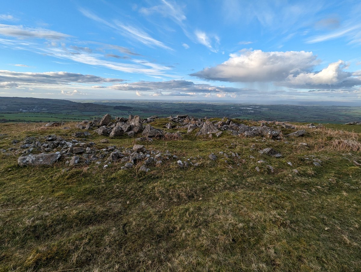 Stunning banked cairn on Caradon Hill  #tombtuesday. Aka 'petal' or 'peony' due to the elegant stones creating the central part of the cairn. Need to think of nicknames for all the other ones up there.