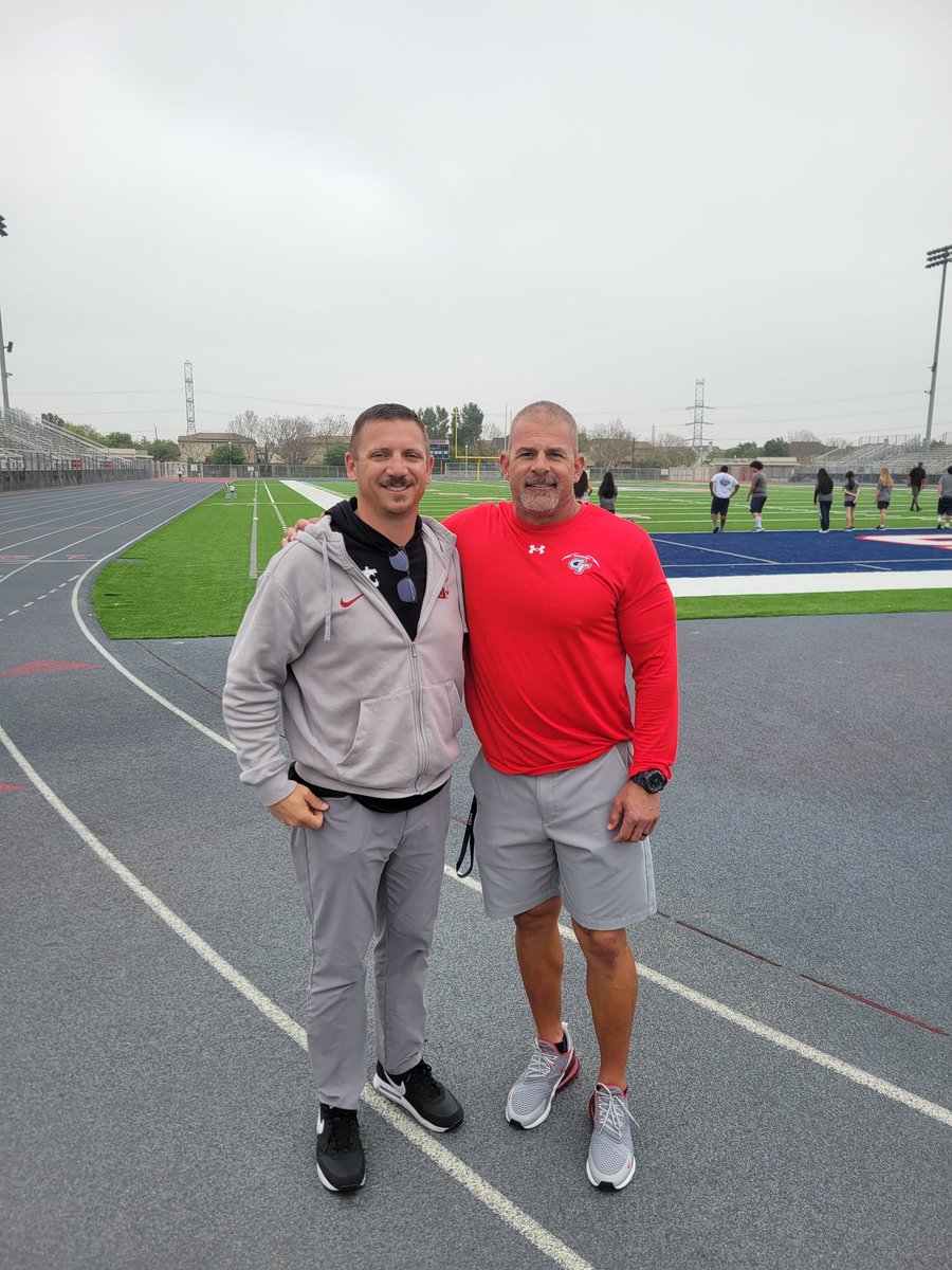 I appreciate my guy @WhitworthN @WSUCougarFB for stopping in at Colony HS to check on our student-athletes. Always a pleasure hanging out and talking ball with you Coach. @CoachGomez91 @CoachImbach24 @CoachOKeefe @ColonyTitans_FB @CoachTufunga @coachleon92