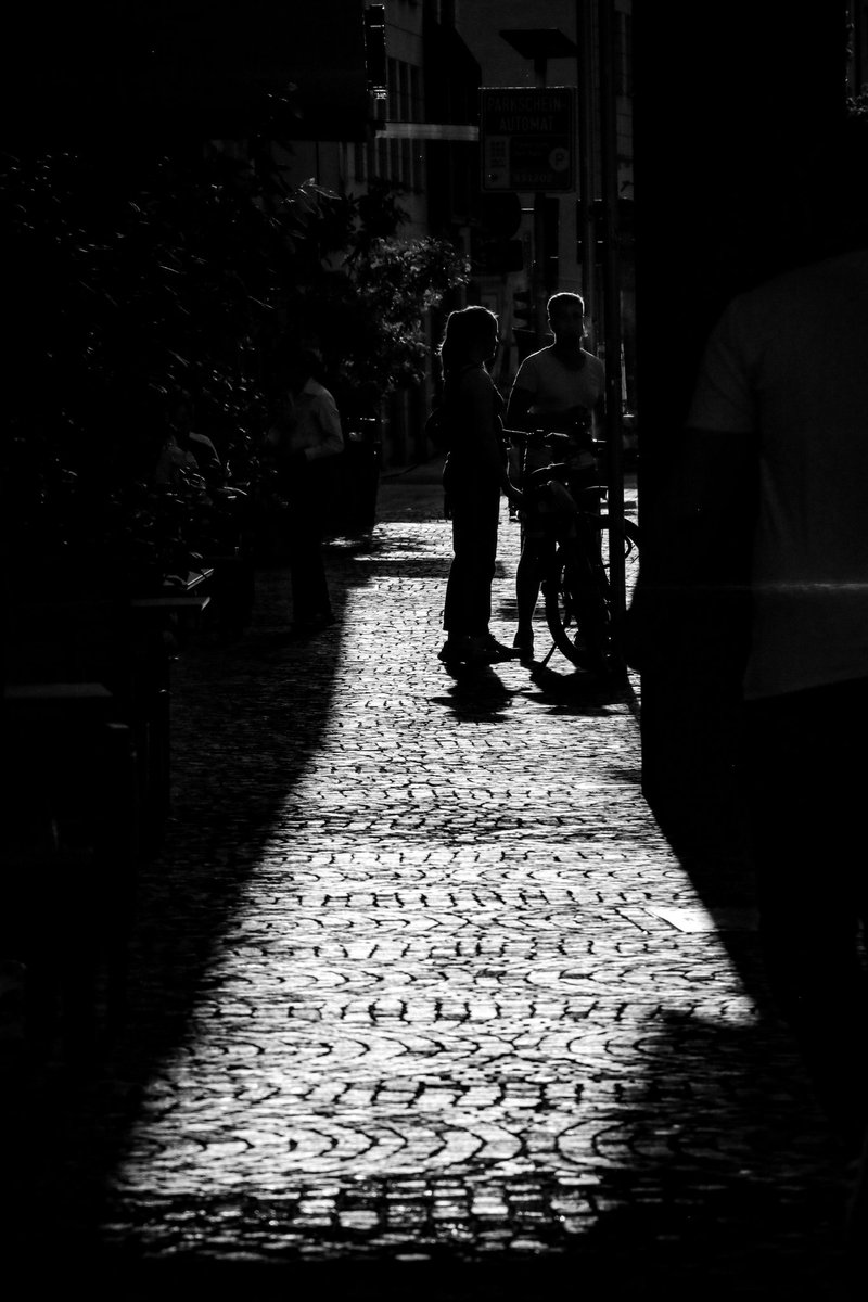 Blinded by the light

@ap_magazine 
#streetphotographer
#streetphotography
#streetphotographyinternational
#blackandwhitephotography
#blackandwhitephoto
#blackandwhitestreetphotography 
#citystreet
#monochrome 
#urbanphotography 
#bnwphotography
#bnw 
#couple
#shadows 
#sunset
