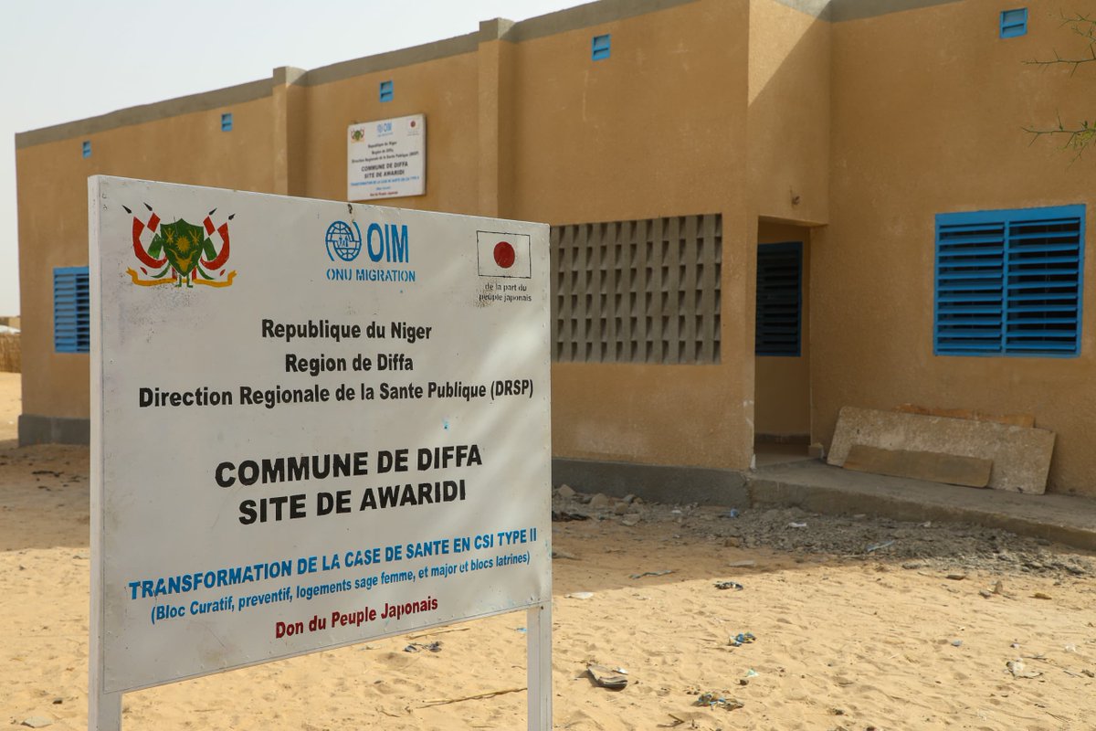 OIM et le gouvernement Nigérien ont inauguré le 29 avril dernier un nouveau bâtiment pour la direction régionale de la police et un centre de santé intégré de Type 2 à Awaradi, région de Diffa. Ces réalisations viennent consolider les acquis de la gouvernance des frontières.