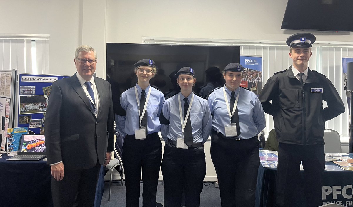 Our #Colchester cadets were proud to be invited to the #TowardsExcellence conference to represent the #EssexVolunteerPoliceCadets. As always @Hirst4EssexPFCC and @BJH251 took the time to speak to them and let them know how valued their opinions as young people are @EssexPoliceUK