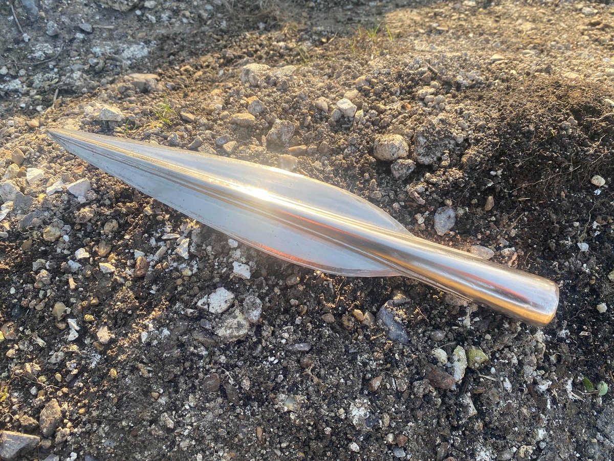 Finally some good weather to get the bronze gleaming! Later Bronze Age spear heads like this are challenging to cast and time-consuming to finish. But the effort is worth it for their golden shine that would have been seen above the heads of groups of people over 3000 years ago.