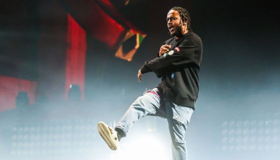 Kendrick Lamar Wins Battle With Drake Charting #1 On Hot 100 With His Diss Tracks trib.al/bxCdtjW