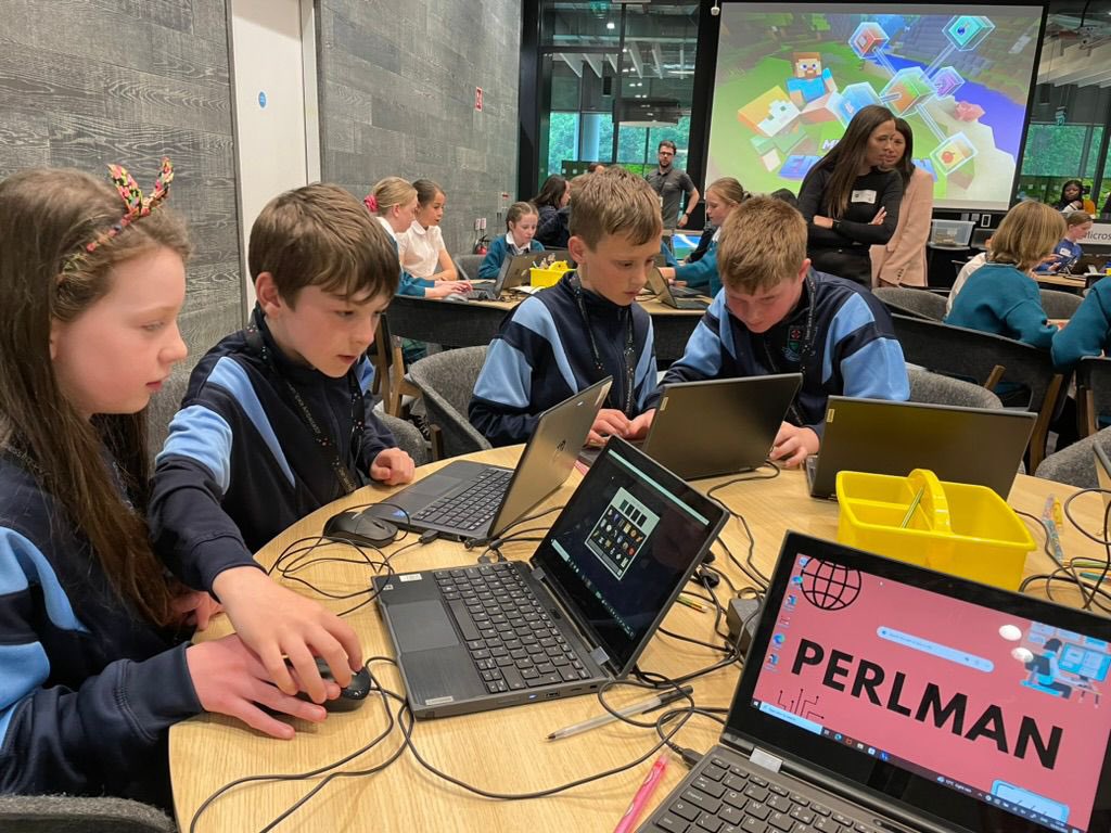 What a great day #MSDreamSpace gave our wonderful Ambassadors. The pupils had a fantastic day and could not believe how well @MS_eduIRL treated them. Thanks to @NeeveHyland for organising everything so well. 💻 🖥️ #stmichaelsrackwallace #Ardaghey