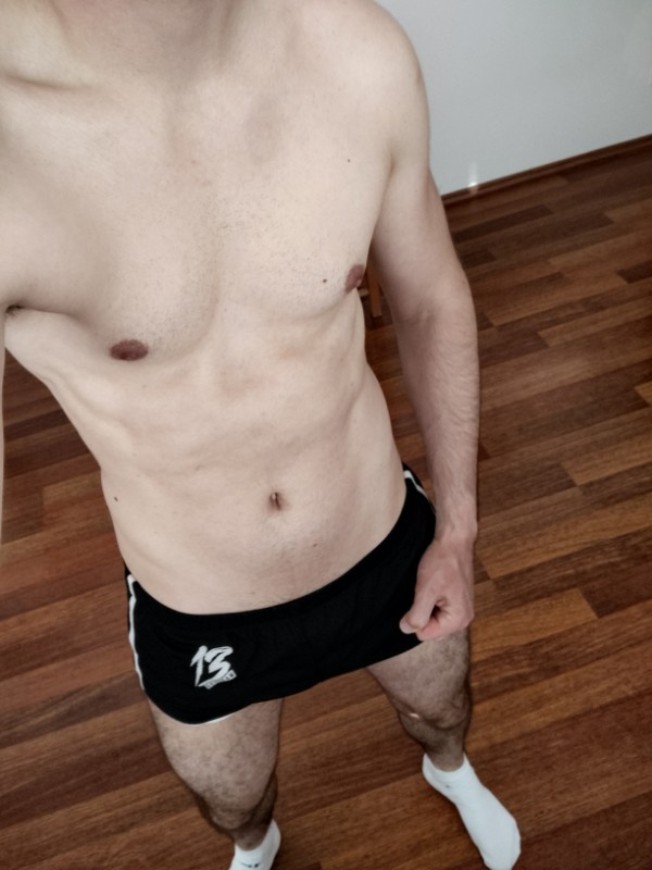 Nice evening. 🖤🤍
#homewear #shorts #socks