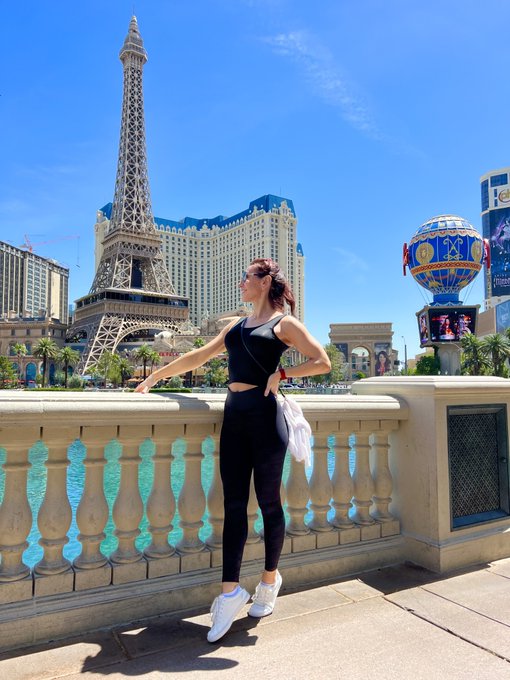 I don&rsquo;t know what&rsquo;s better, gamble in #LasVegas or play $AMC and $GME &hellip;both it is😹😹&hellip;and a spa day in<a href="/tag/lasvegas"class="tags">#LasVegas</a><a href="/tag/bellagio"class="tags"><span>#bellagio</span></a><a href="/tag/memestocks"class="tags"><span>#memestocks</span></a>