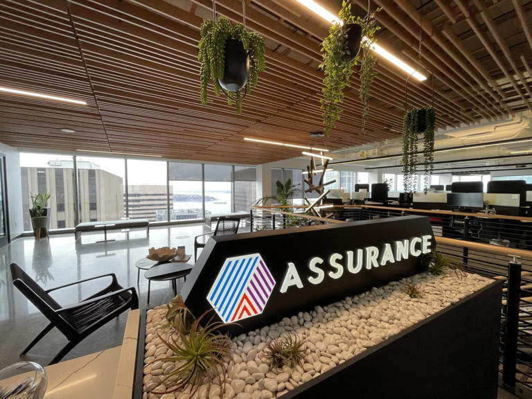 Prudential Shuts Down Assurance IQ After a $2.35 Billion Acquisition 🏢 Prudential Financial has decided to shut down Assurance IQ, five years after acquiring the Seattle-based insurance tech #startup for $2.35 billion. The decision comes as Prudential seeks to focus on its core…